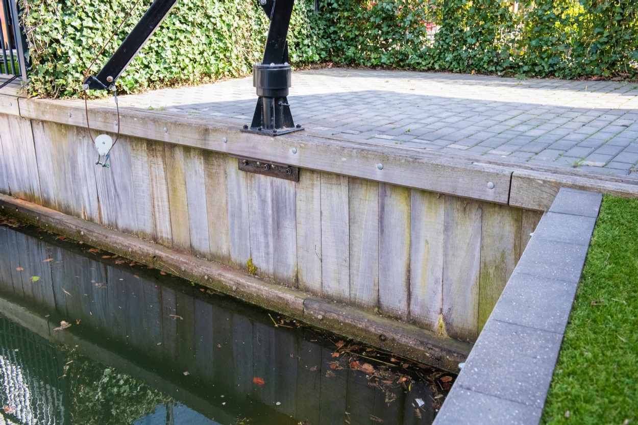 Beschoeiing aan water